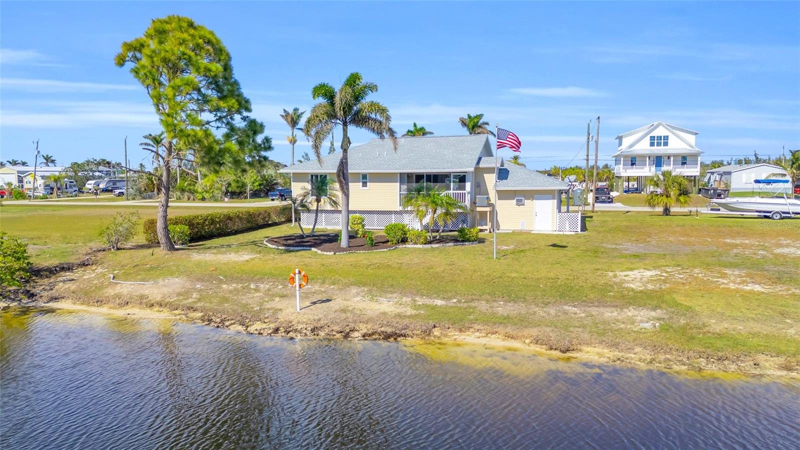 3289 8TH AVE, ST JAMES CITY, FL, 33956