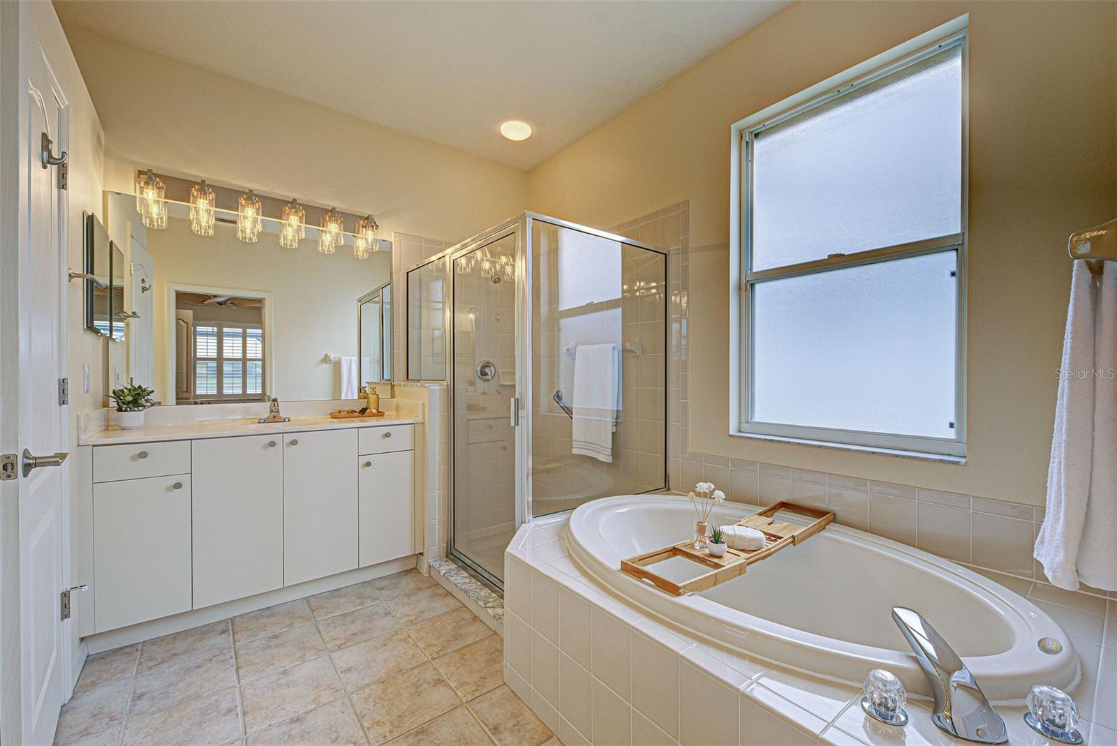 811 DERBYSHIRE DR, VENICE, FL, 34285