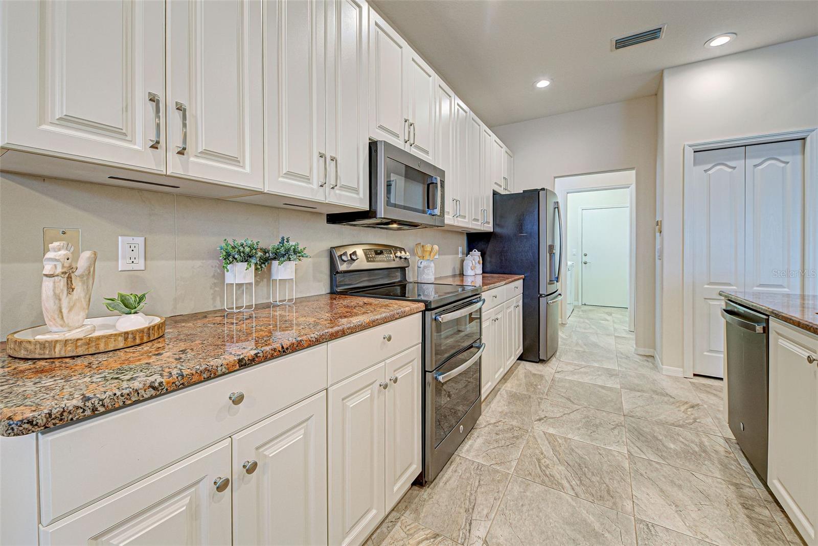 811 DERBYSHIRE DR, VENICE, FL, 34285