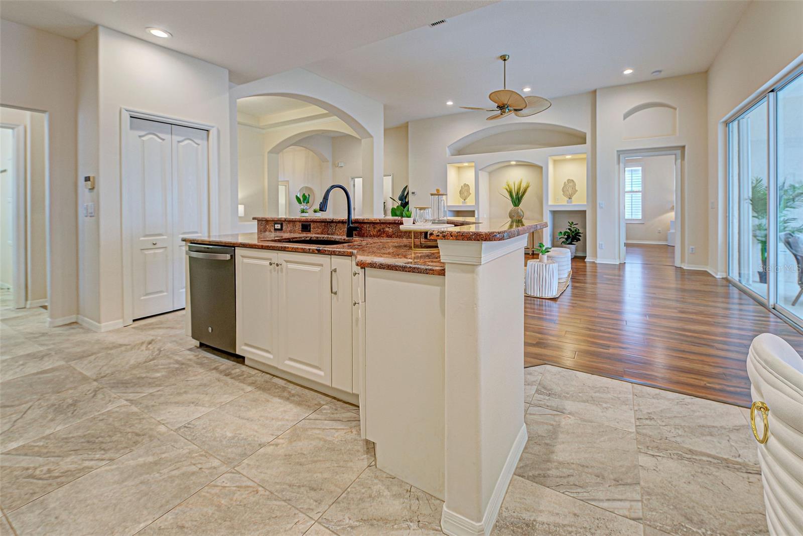 811 DERBYSHIRE DR, VENICE, FL, 34285