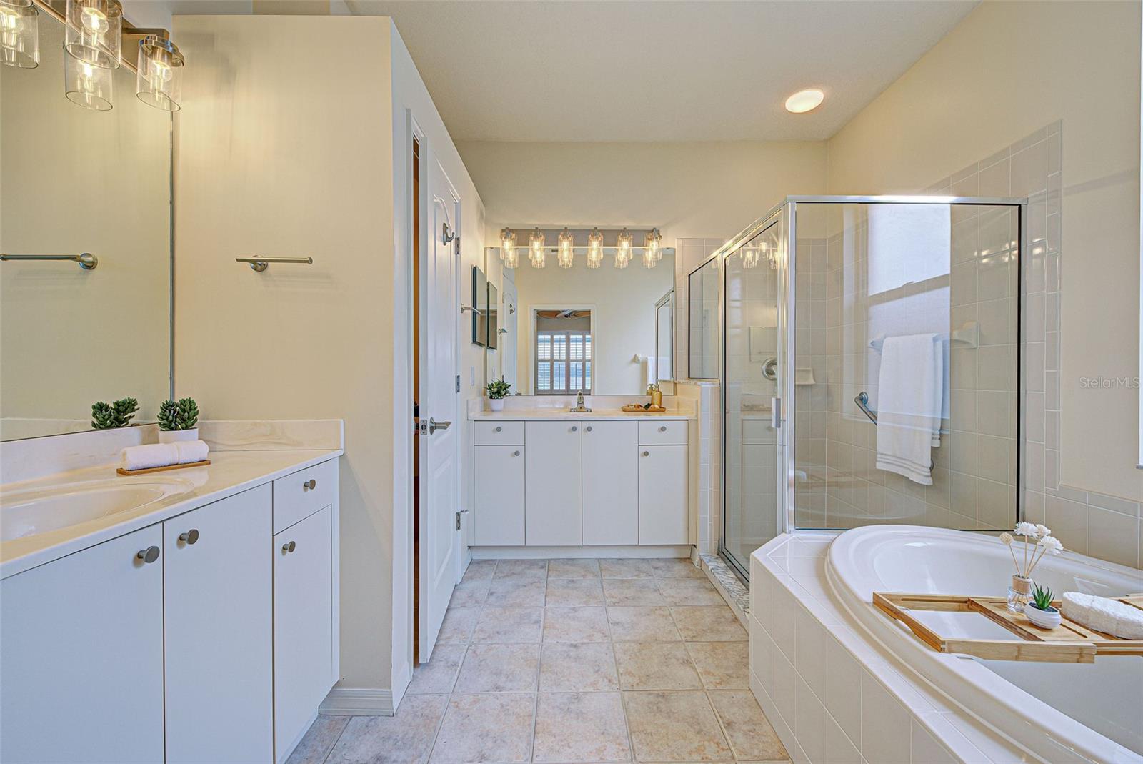 811 DERBYSHIRE DR, VENICE, FL, 34285