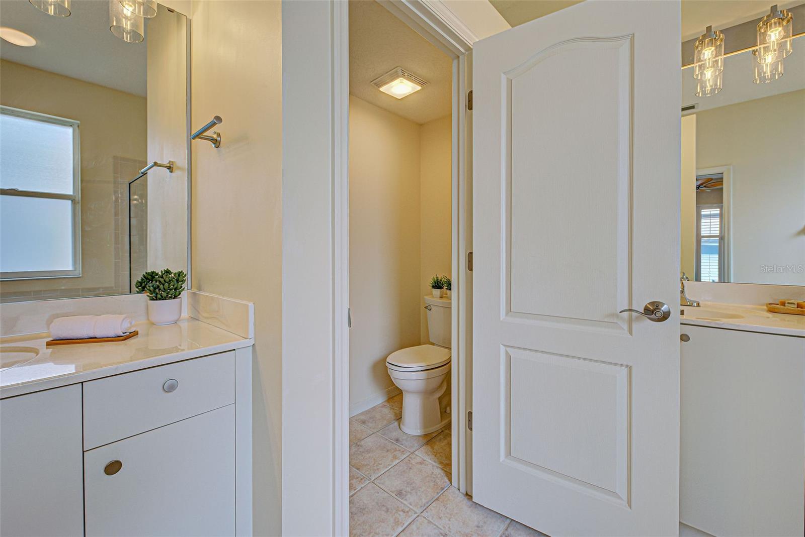 811 DERBYSHIRE DR, VENICE, FL, 34285
