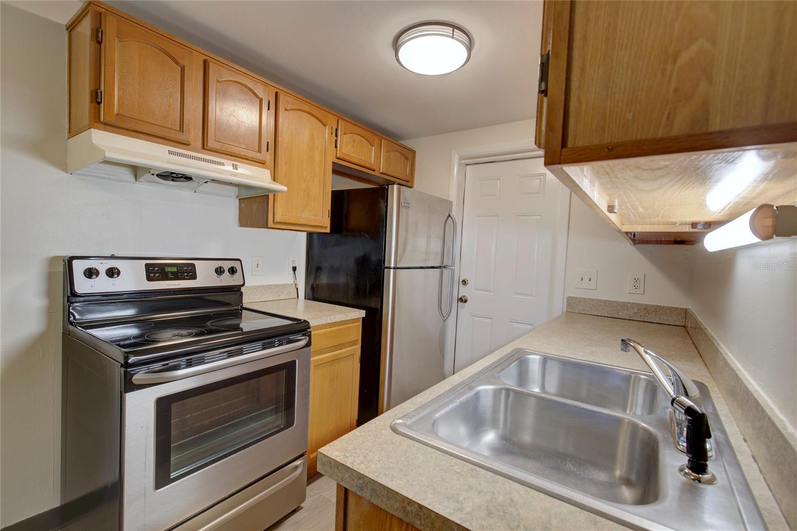 668 UNION ST, DUNEDIN, FL, 34698