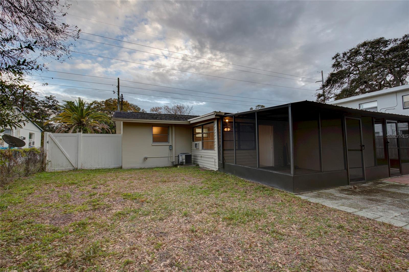 668 UNION ST, DUNEDIN, FL, 34698