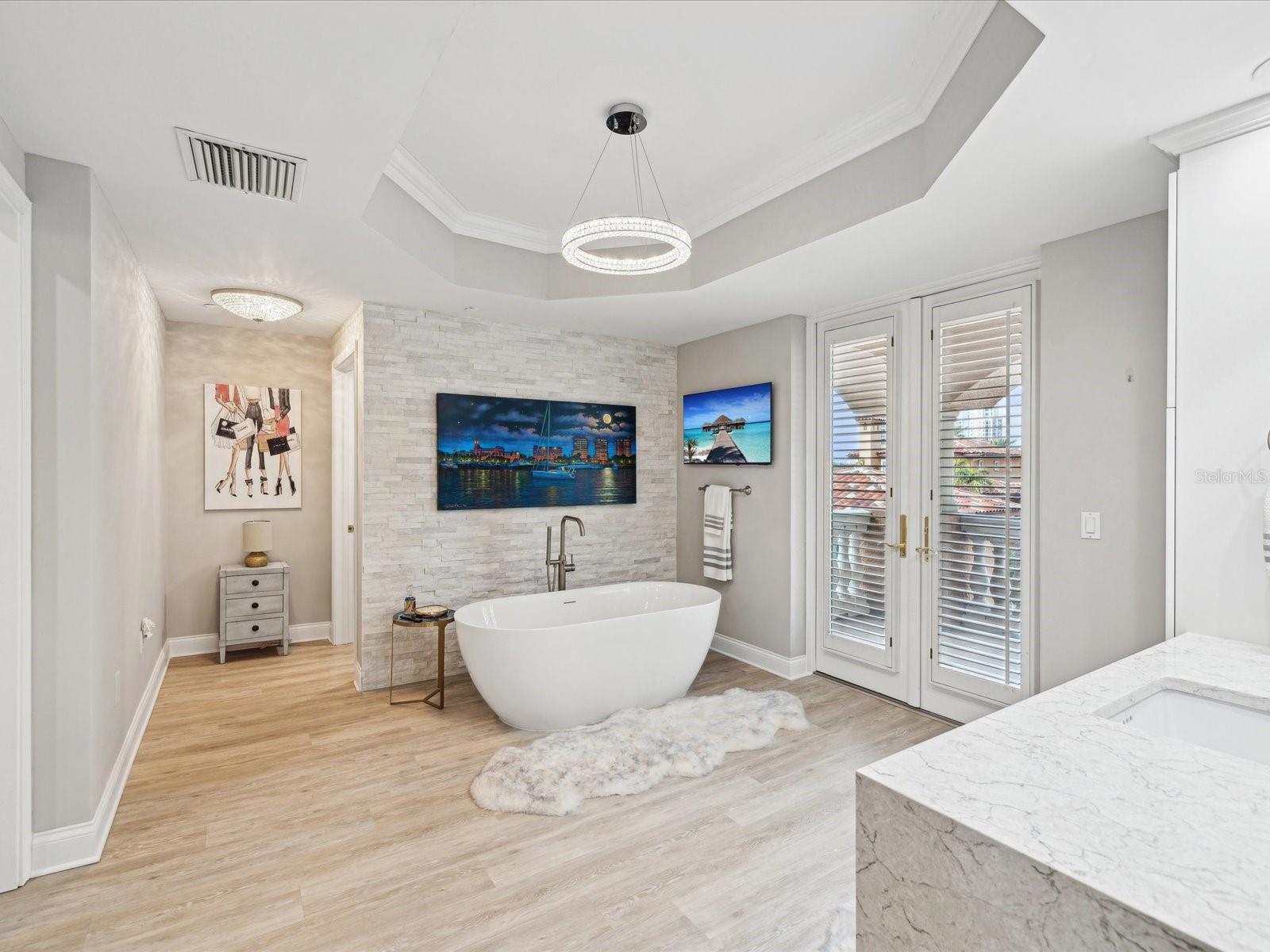 595 5TH AVE NE, ST PETERSBURG, FL, 33701