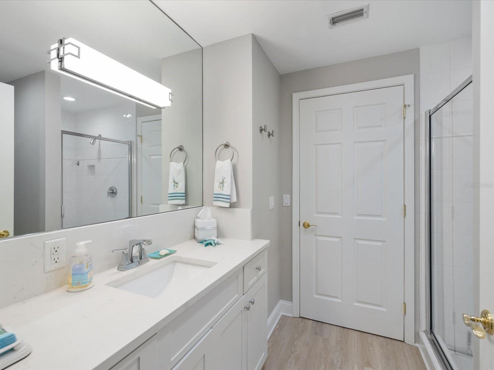 595 5TH AVE NE, ST PETERSBURG, FL, 33701