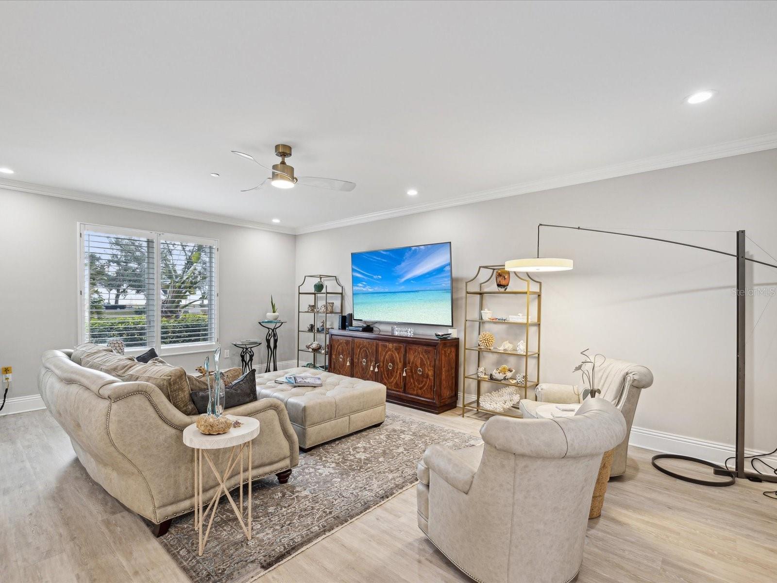 595 5TH AVE NE, ST PETERSBURG, FL, 33701