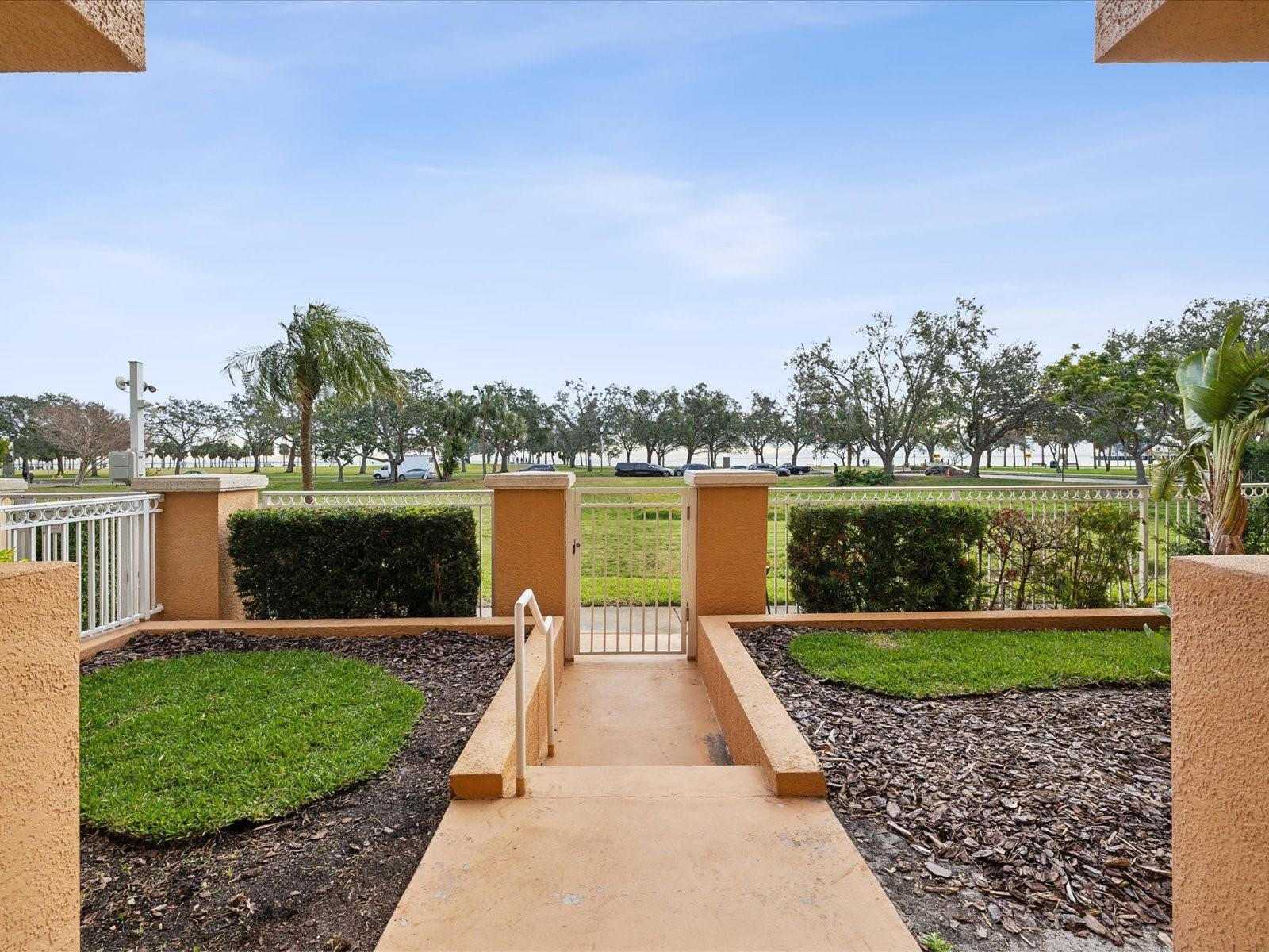 595 5TH AVE NE, ST PETERSBURG, FL, 33701
