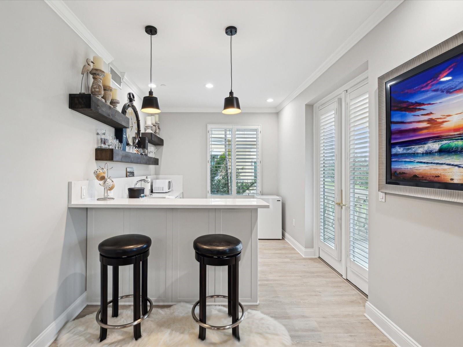 595 5TH AVE NE, ST PETERSBURG, FL, 33701