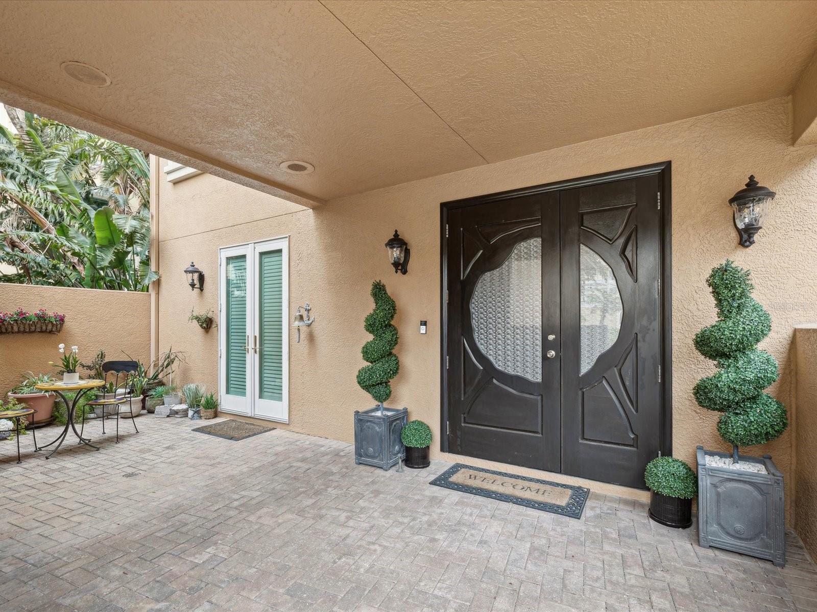 595 5TH AVE NE, ST PETERSBURG, FL, 33701