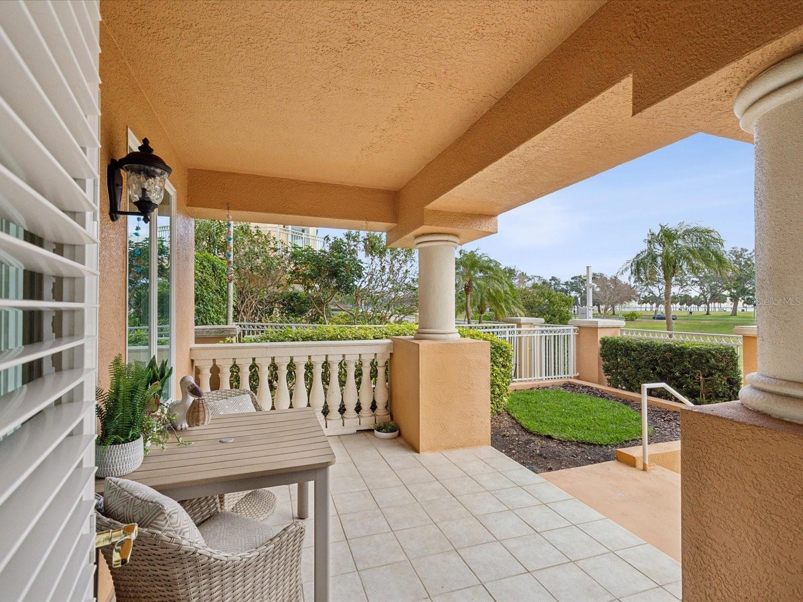 595 5TH AVE NE, ST PETERSBURG, FL, 33701