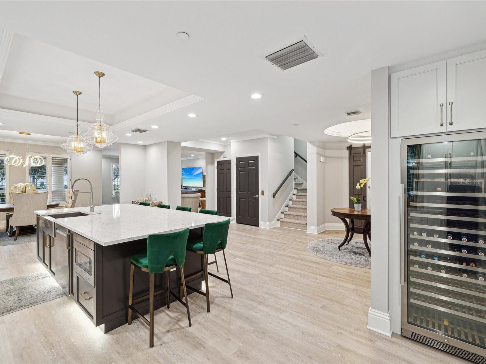 595 5TH AVE NE, ST PETERSBURG, FL, 33701