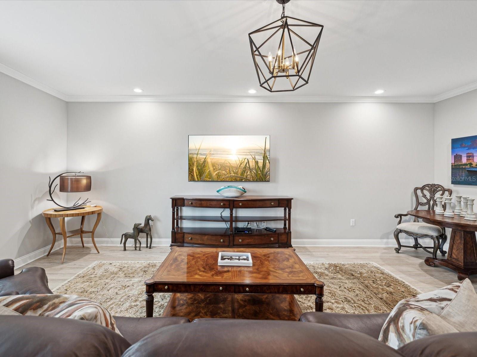 595 5TH AVE NE, ST PETERSBURG, FL, 33701