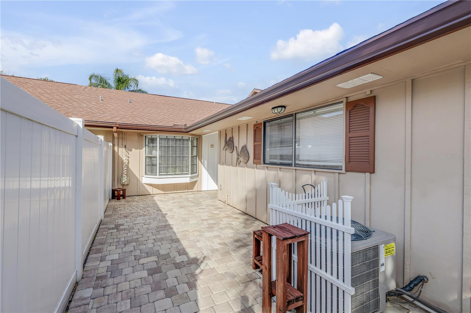 28 LAKE FAIRGREEN CIR, NEW SMYRNA BEACH, FL, 32168