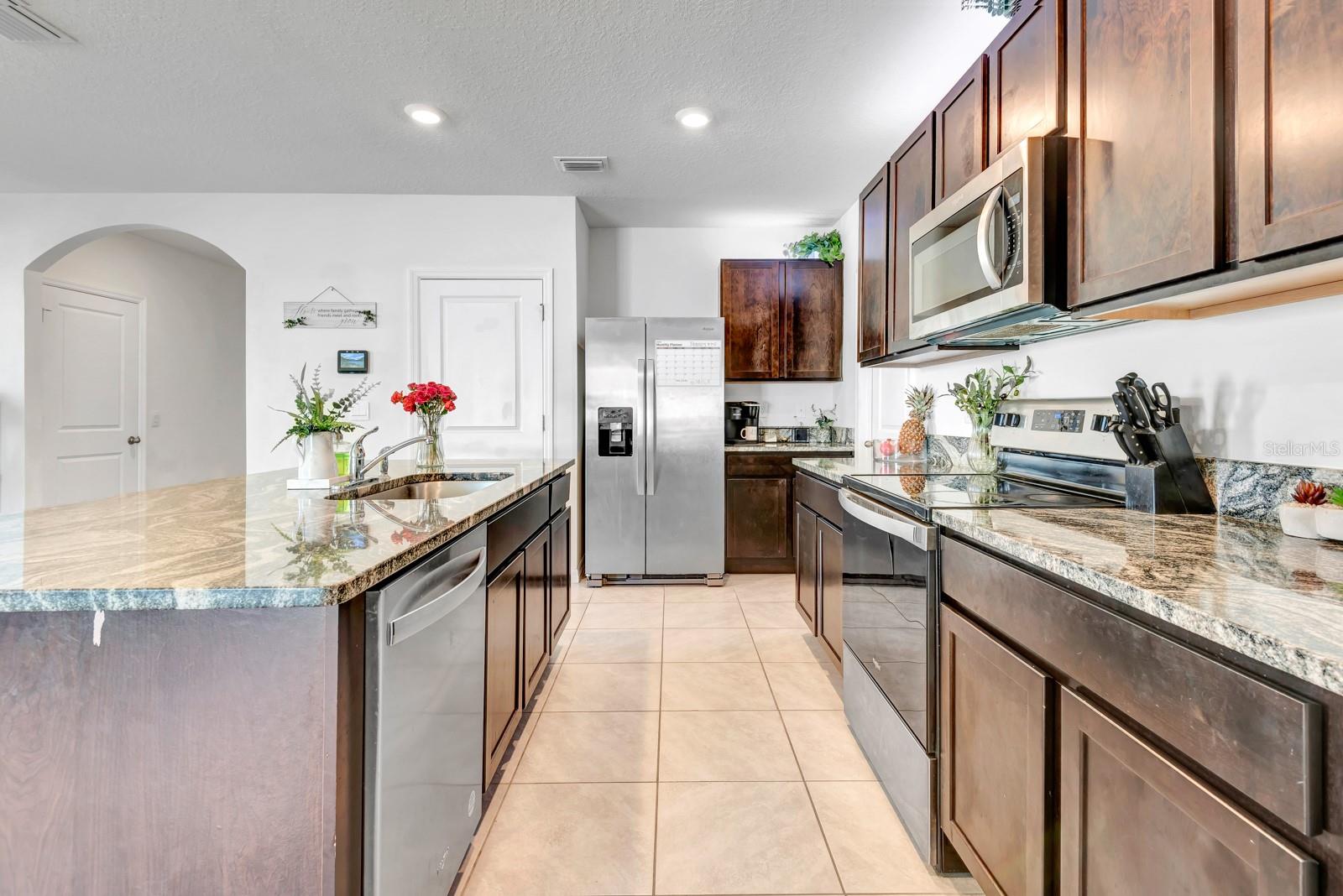 17033 OVAL RUM DR, WIMAUMA, FL, 33598