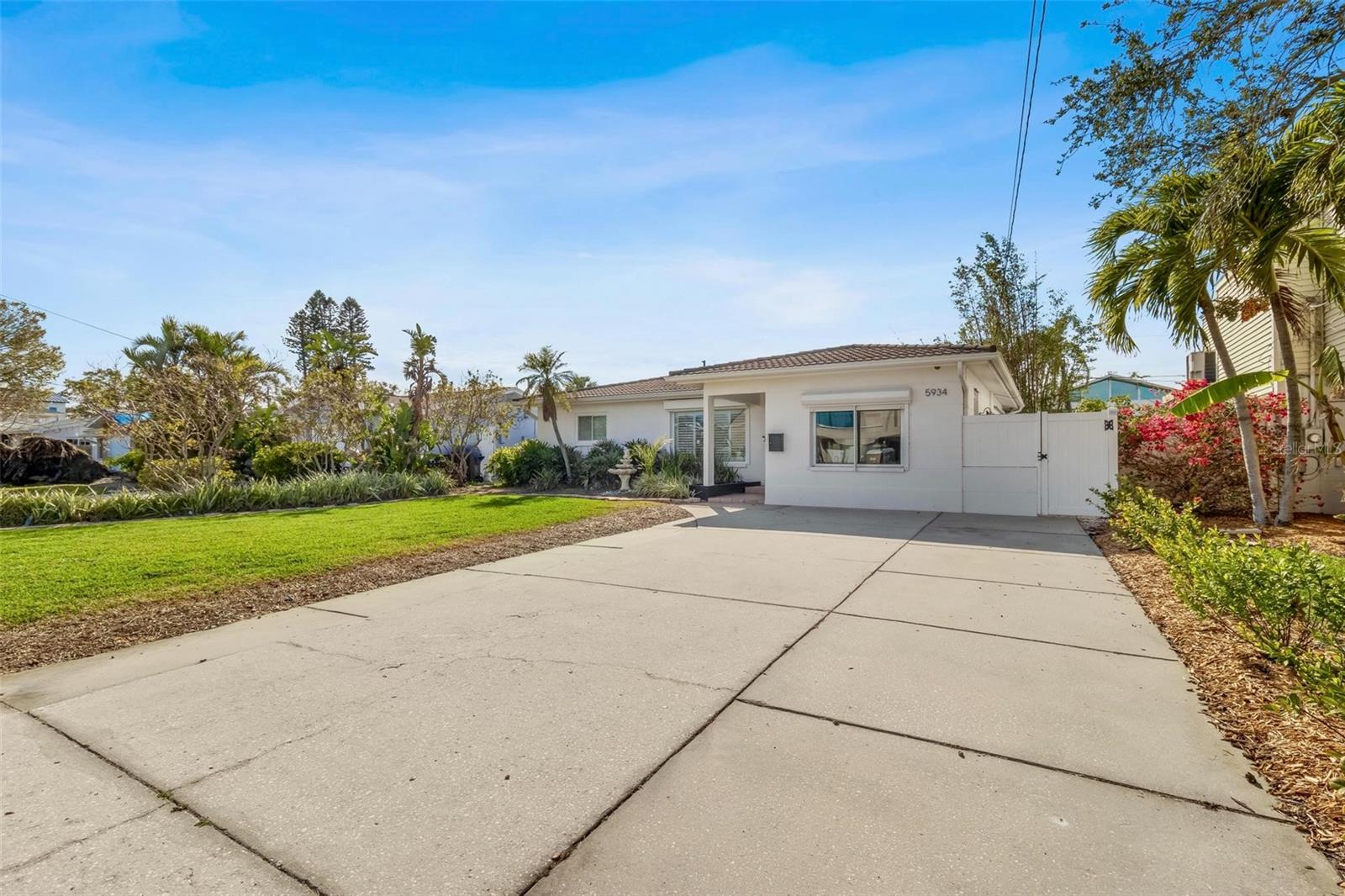 5934 BAYOU GRANDE BLVD NE, ST PETERSBURG, FL, 33703