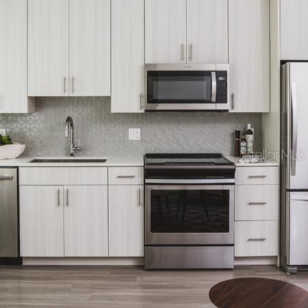 124 E PINE ST, ORLANDO, FL, 32801