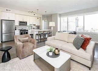 124 E PINE ST, ORLANDO, FL, 32801