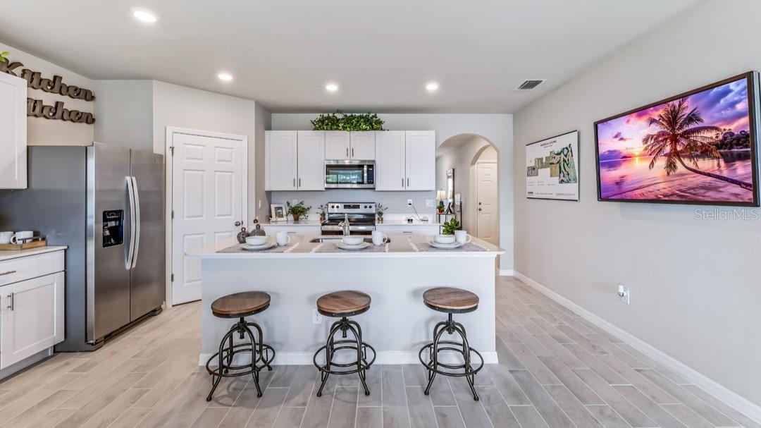 21043 HILLSBOROUGH BLVD, PORT CHARLOTTE, FL, 33954
