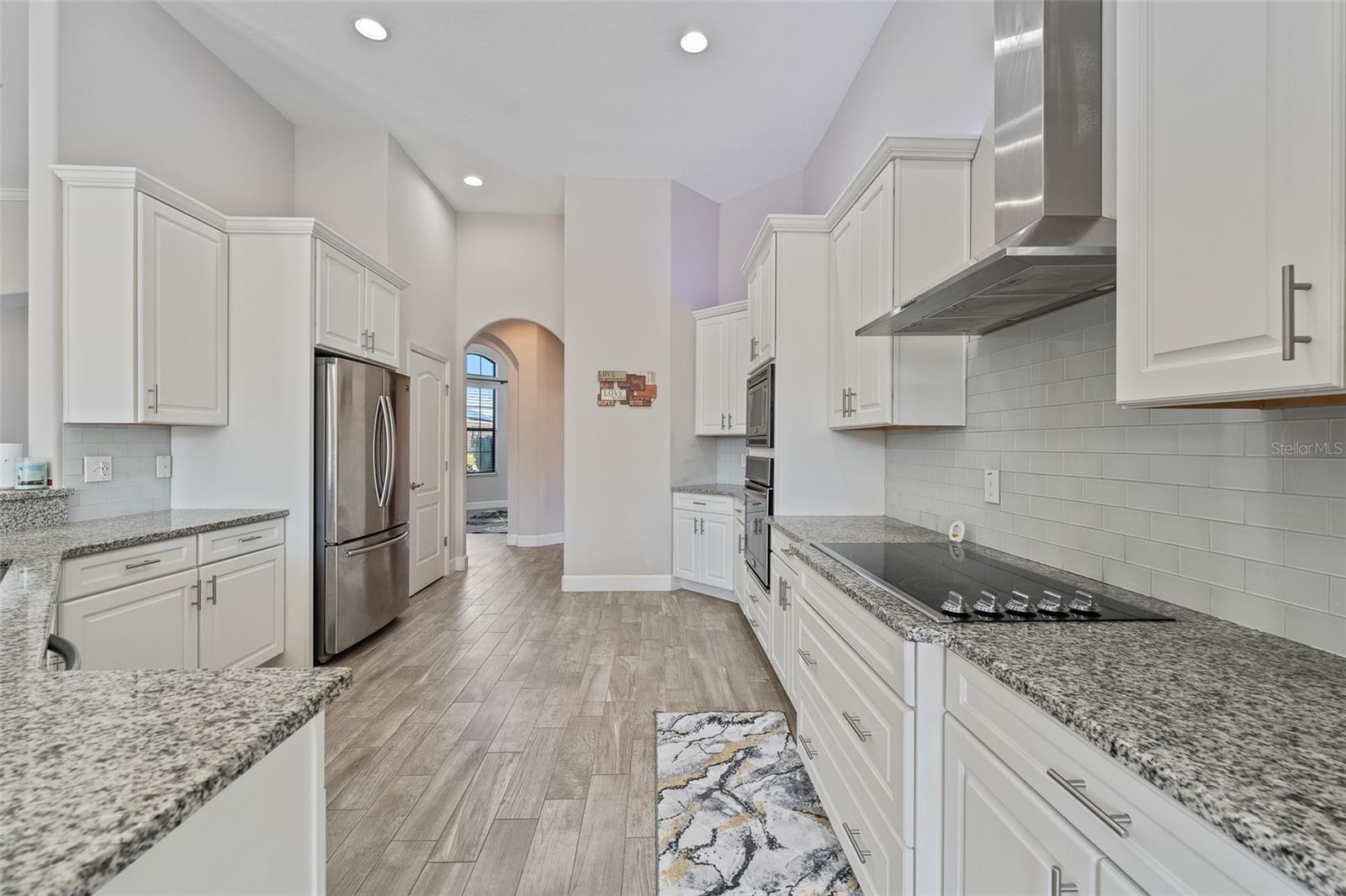 310 LAKE MARIANA PL, AUBURNDALE, FL, 33823
