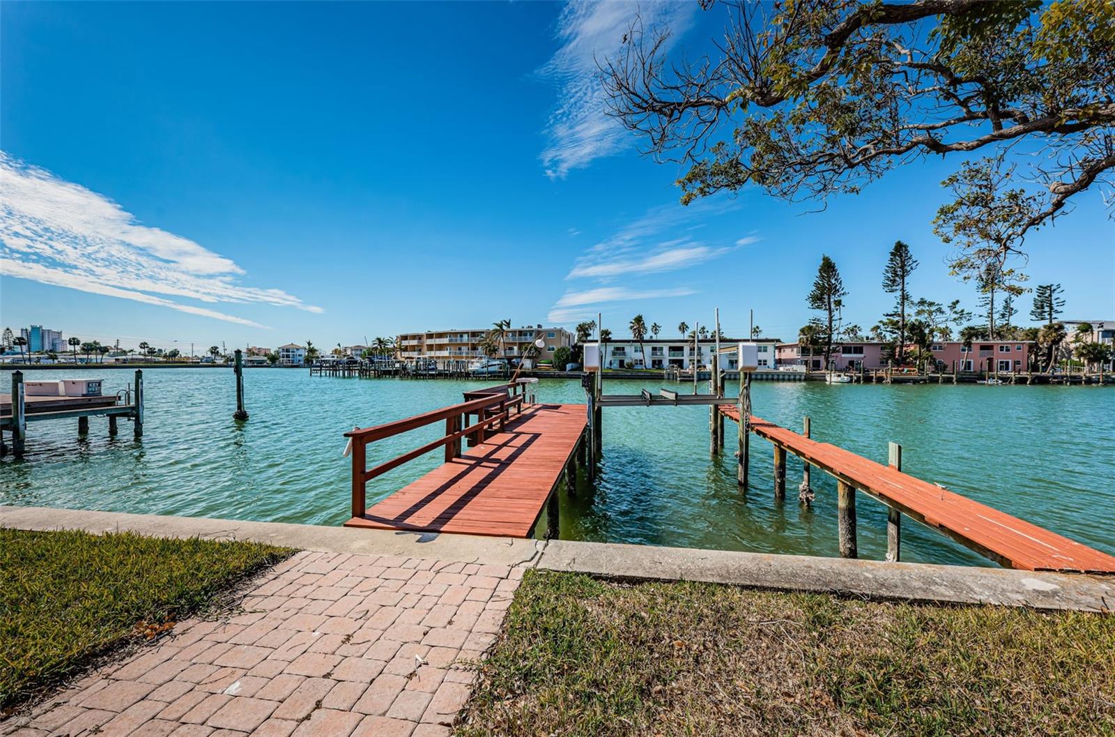 11650 4TH ST E, TREASURE ISLAND, FL, 33706