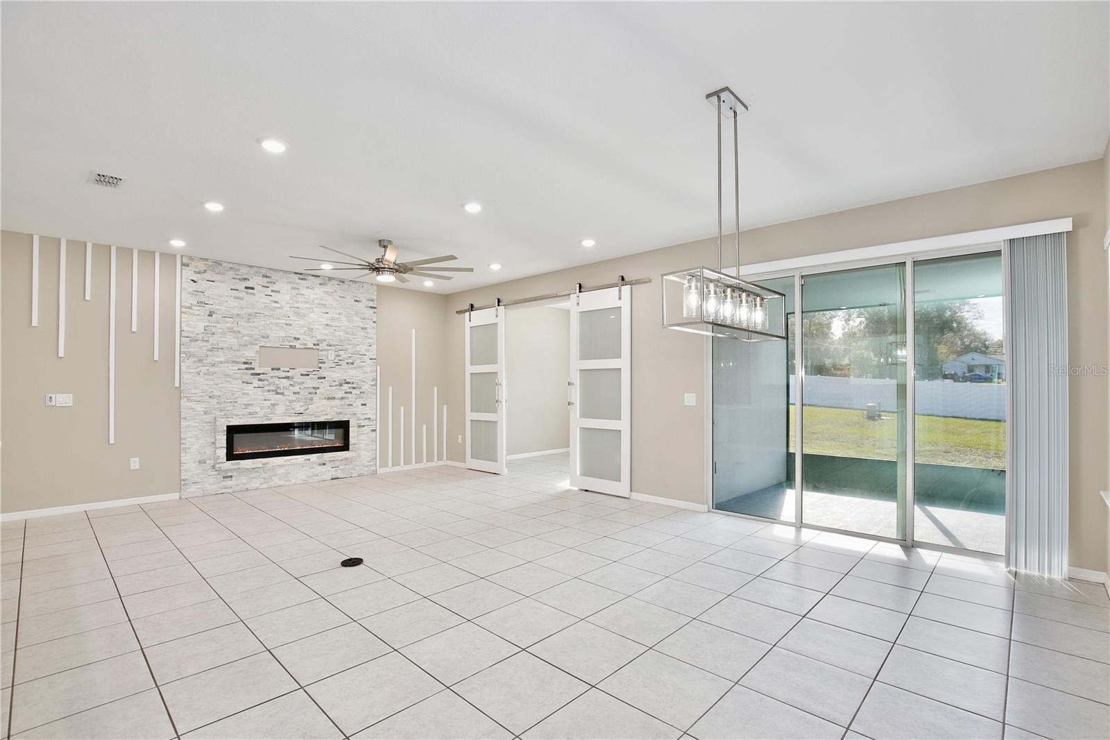 25449 PINE VALLEY DR, SORRENTO, FL, 32776