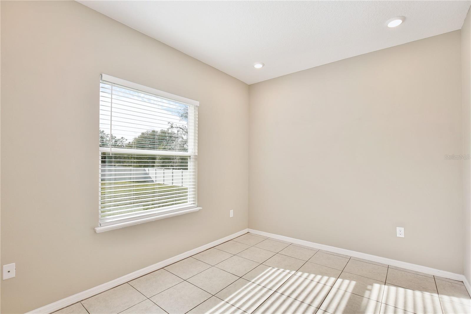 25449 PINE VALLEY DR, SORRENTO, FL, 32776