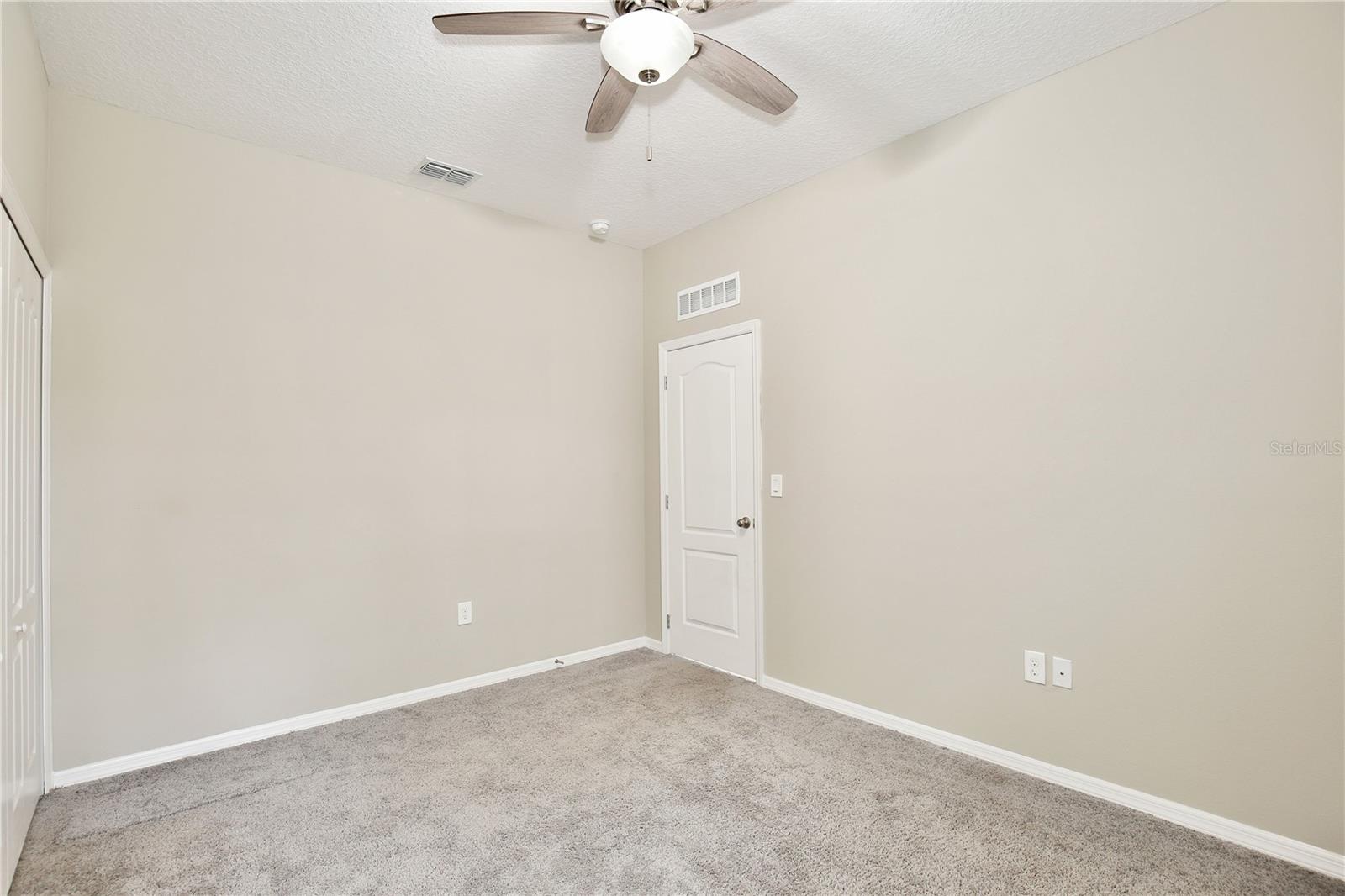 25449 PINE VALLEY DR, SORRENTO, FL, 32776