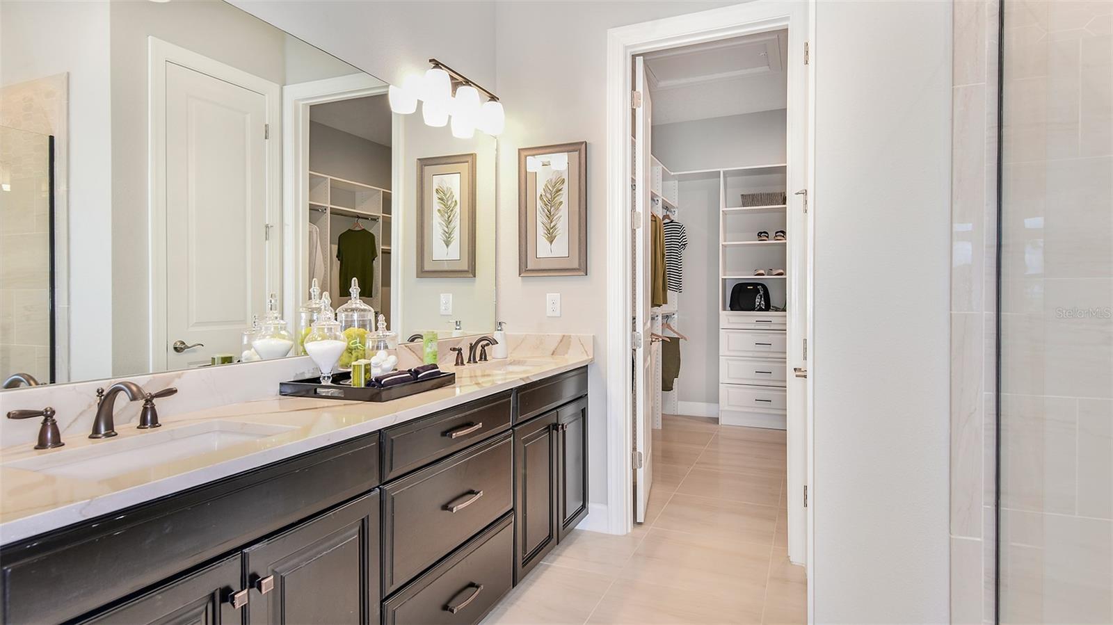 8040 MOONBEAM AVENUE, SARASOTA, FL, 34241