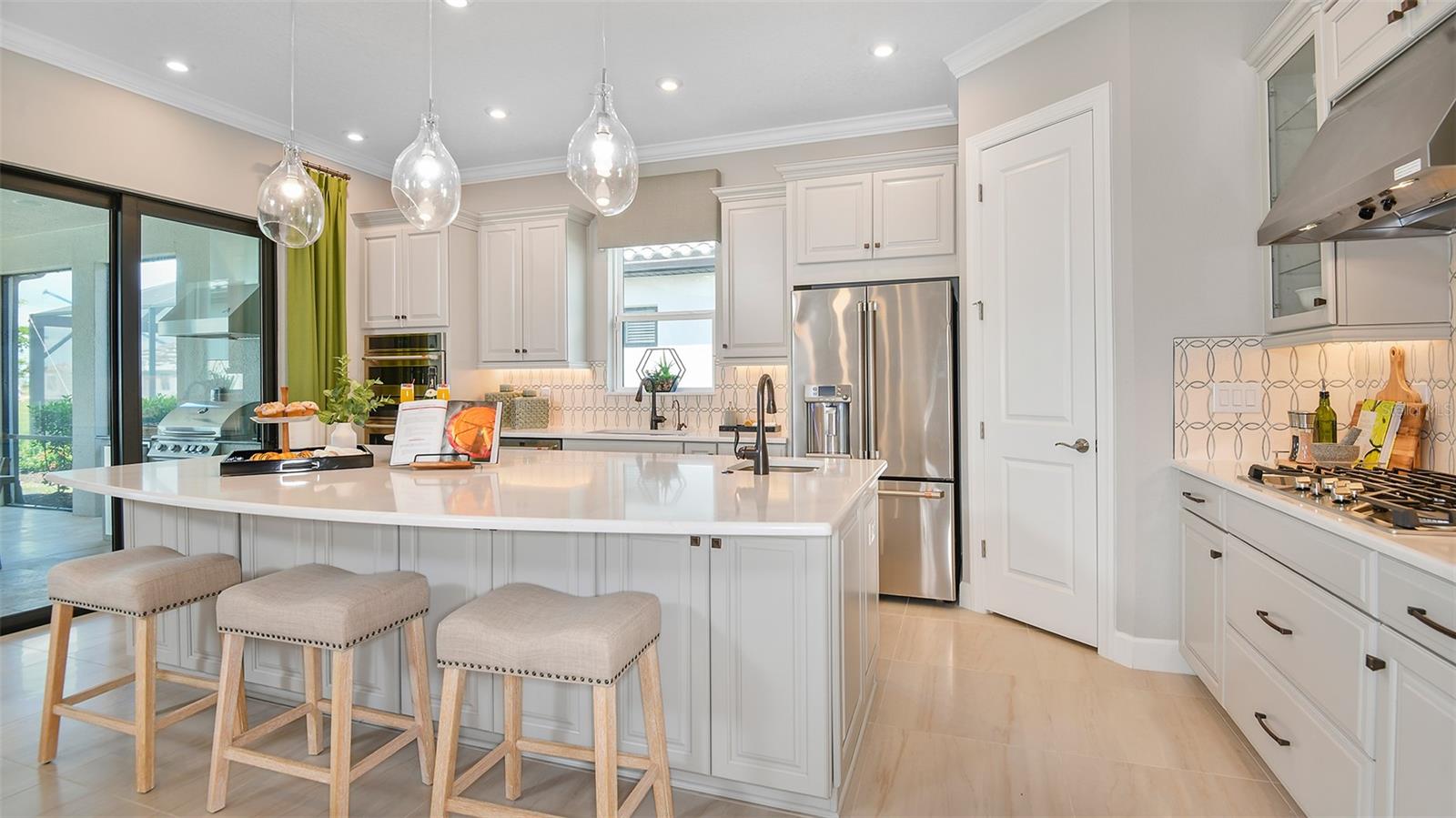 8040 MOONBEAM AVENUE, SARASOTA, FL, 34241