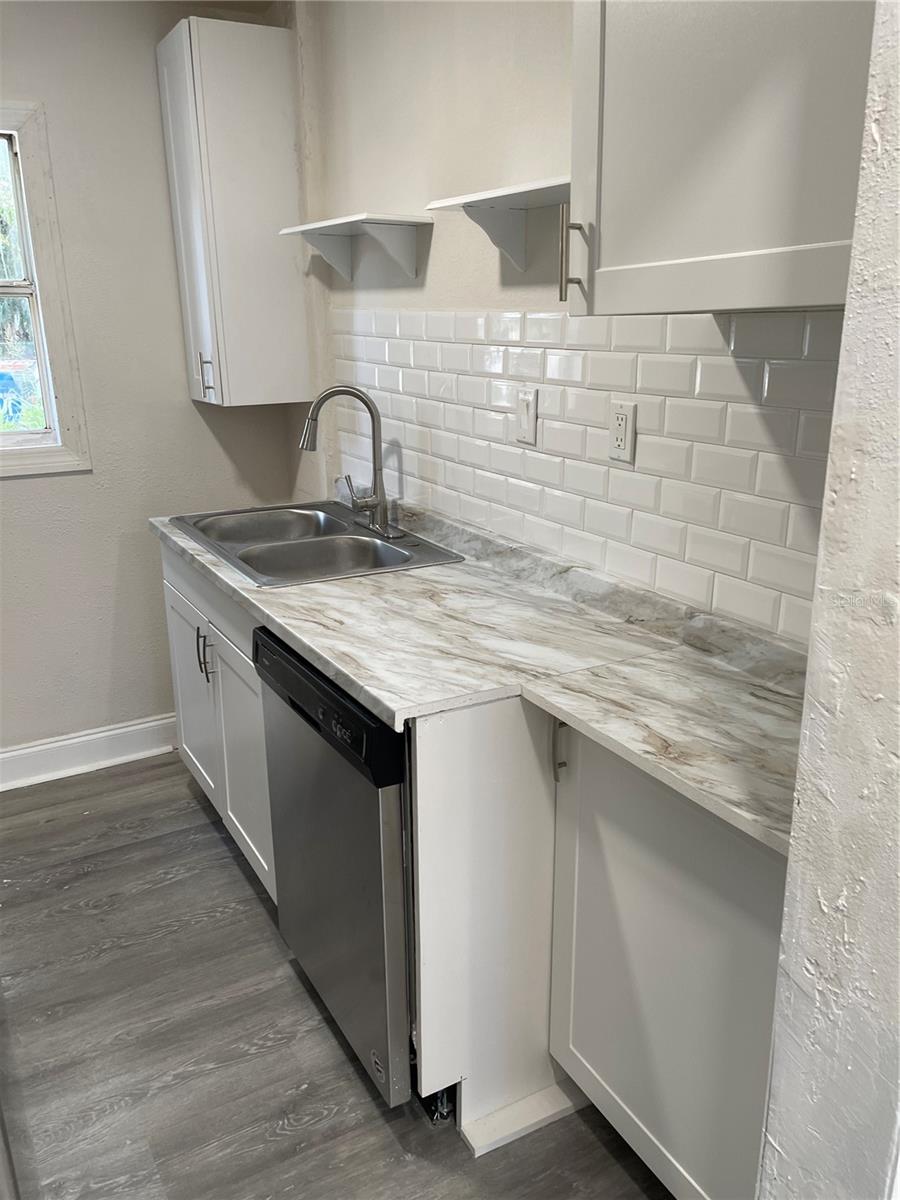 1916 SEMINOLE BLVD S, ST PETERSBURG, FL, 33705