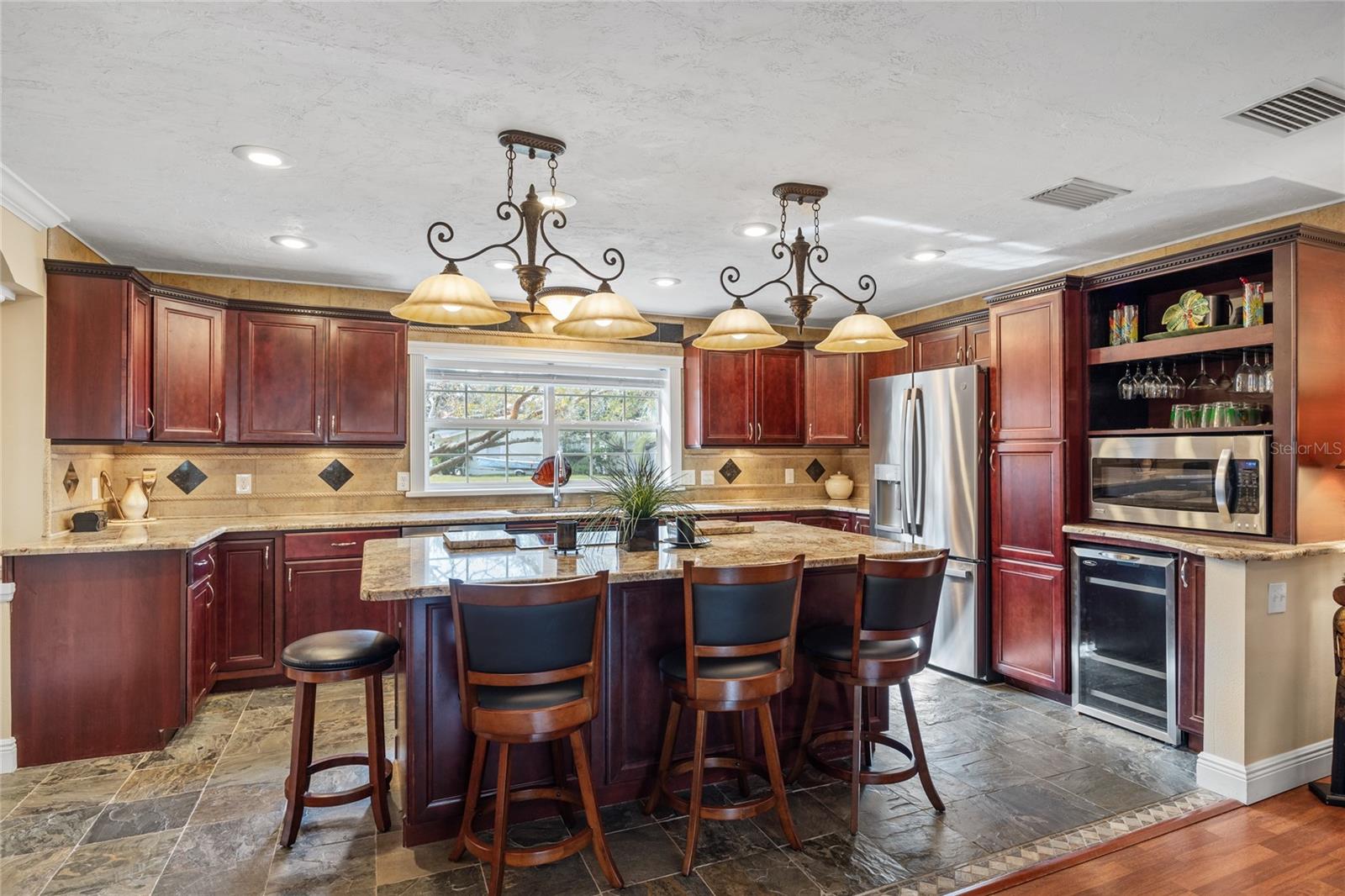 1320 FAIRWAY DR, DUNEDIN, FL, 34698