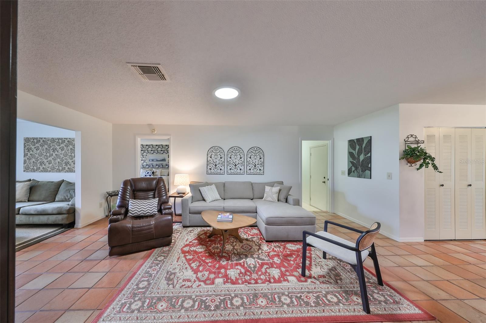 2510 LAMBDIN DR, SUN CITY CENTER, FL, 33573