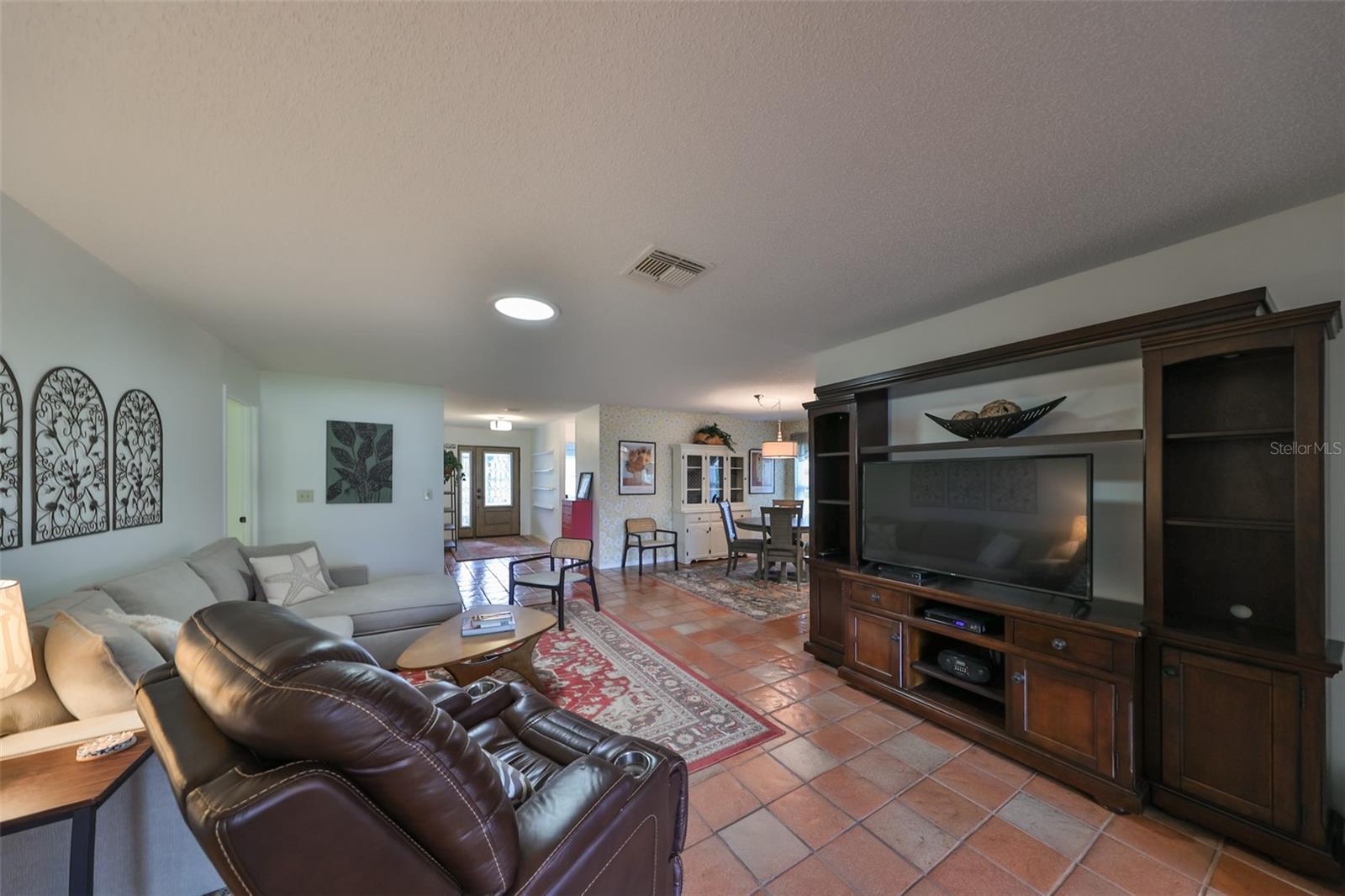 2510 LAMBDIN DR, SUN CITY CENTER, FL, 33573