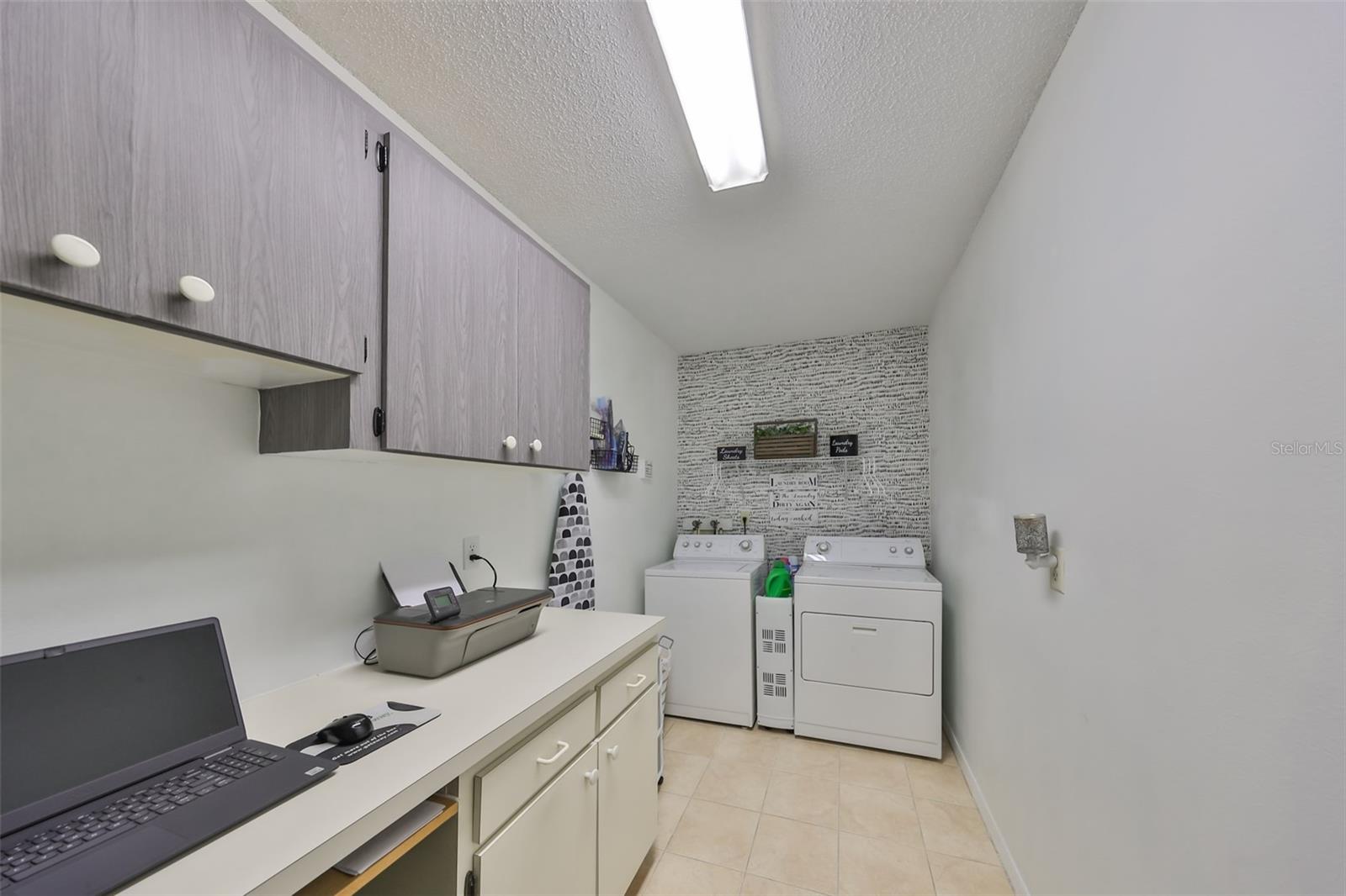 2510 LAMBDIN DR, SUN CITY CENTER, FL, 33573