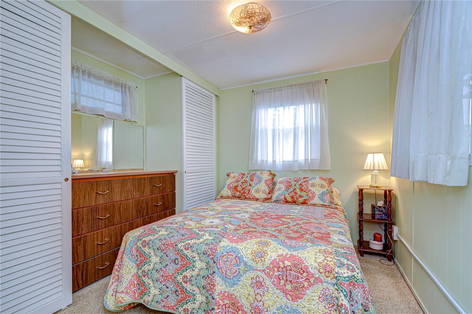 37350 TROPICAL DR, ZEPHYRHILLS, FL, 33541