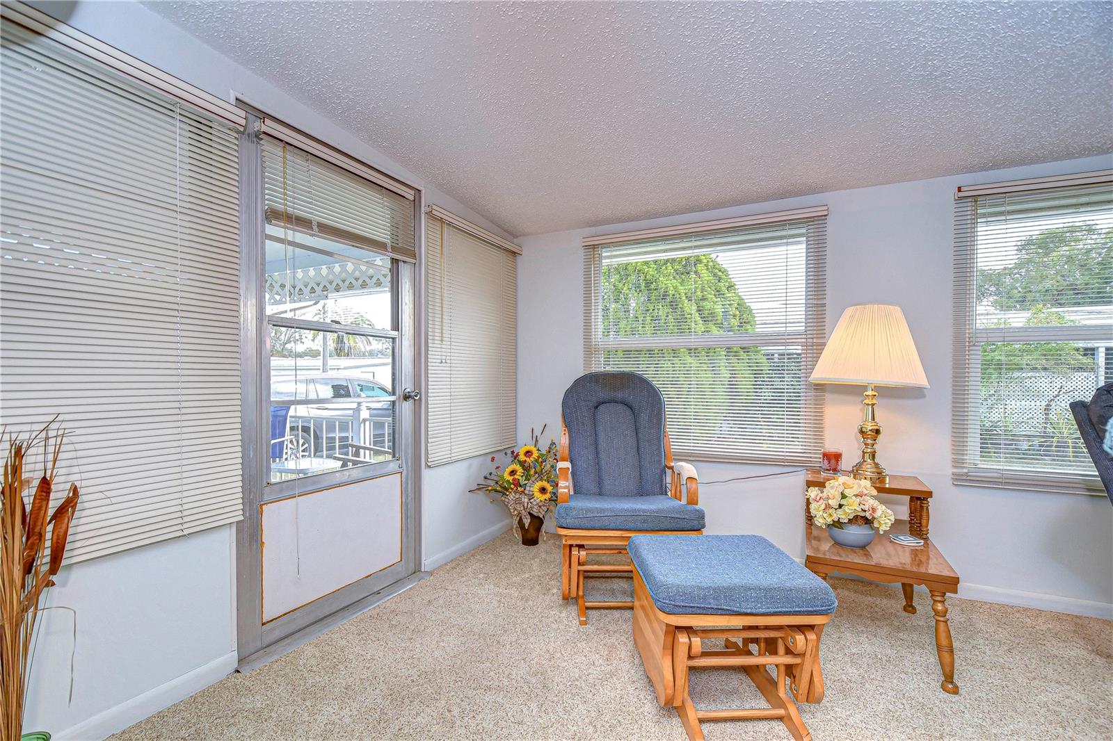 37350 TROPICAL DR, ZEPHYRHILLS, FL, 33541