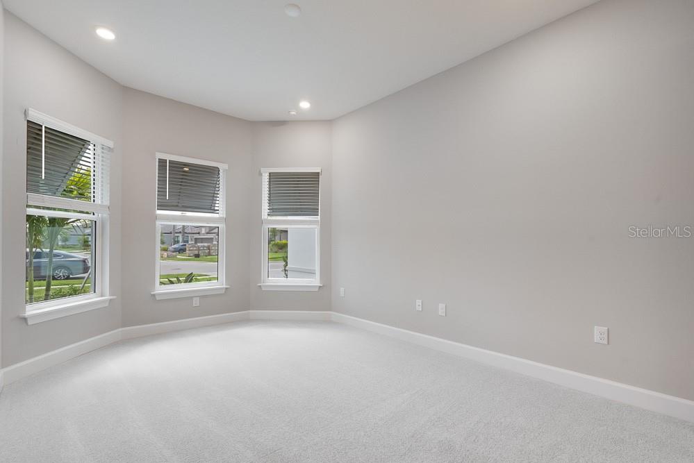 8024 MOONBEAM AVE, SARASOTA, FL, 34241