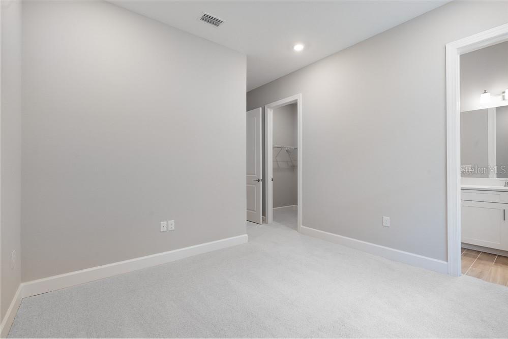 8024 MOONBEAM AVE, SARASOTA, FL, 34241