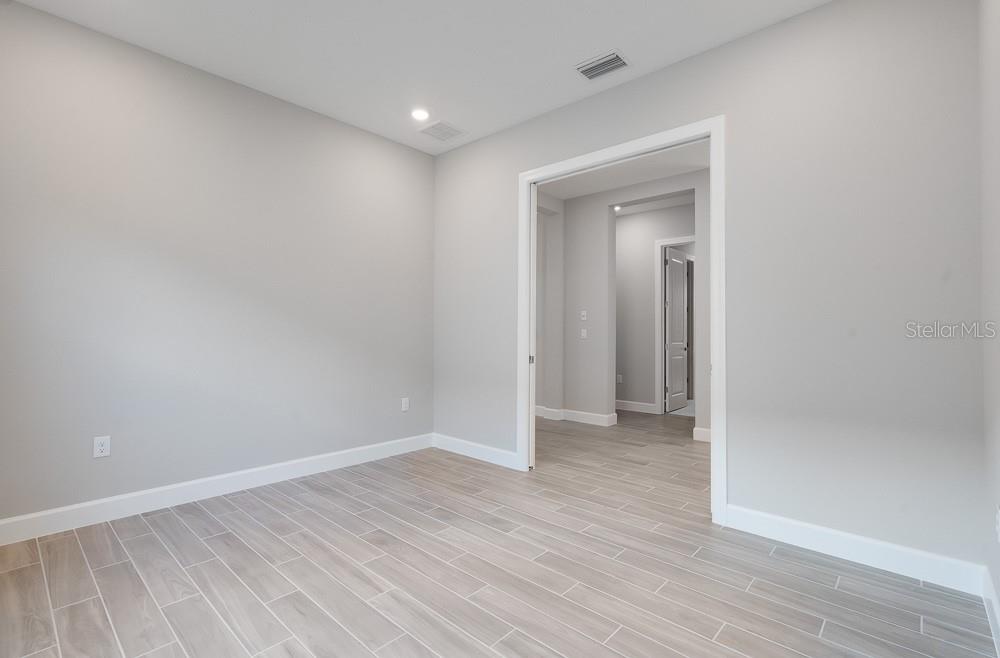 8024 MOONBEAM AVE, SARASOTA, FL, 34241
