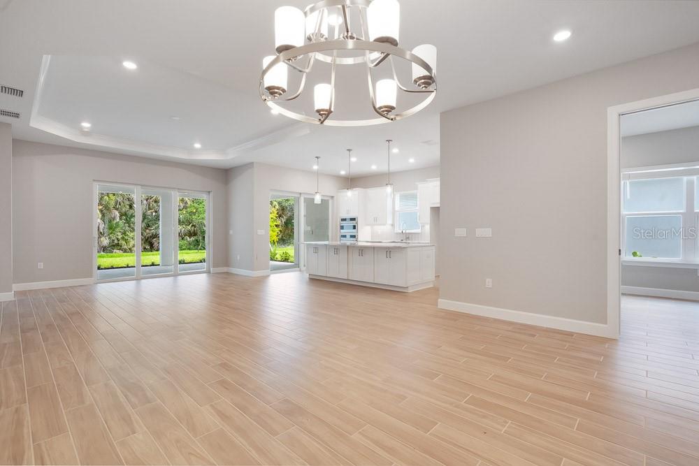 8024 MOONBEAM AVE, SARASOTA, FL, 34241