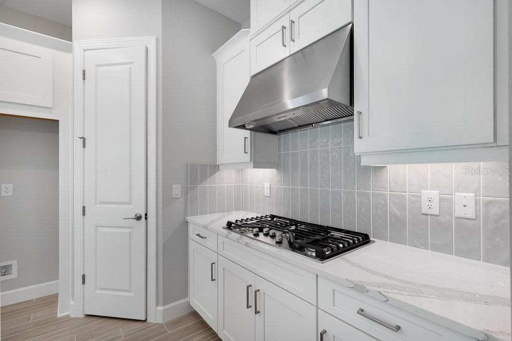8024 MOONBEAM AVE, SARASOTA, FL, 34241