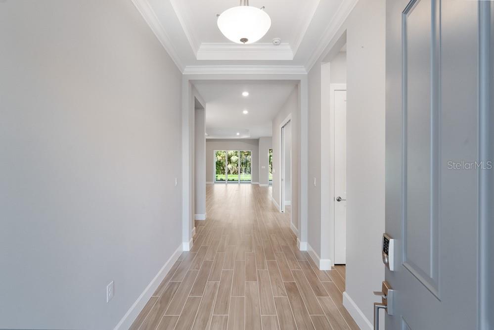 8024 MOONBEAM AVE, SARASOTA, FL, 34241