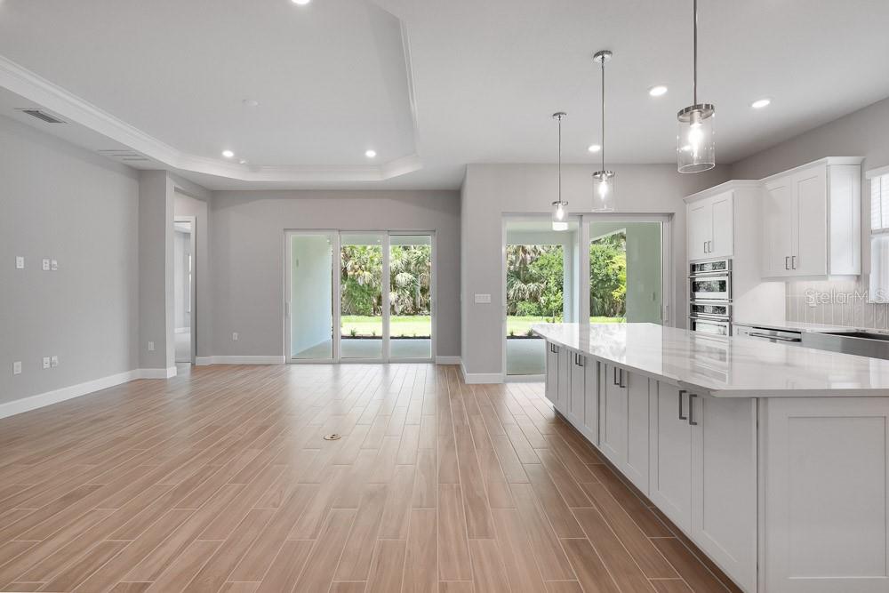 8024 MOONBEAM AVE, SARASOTA, FL, 34241