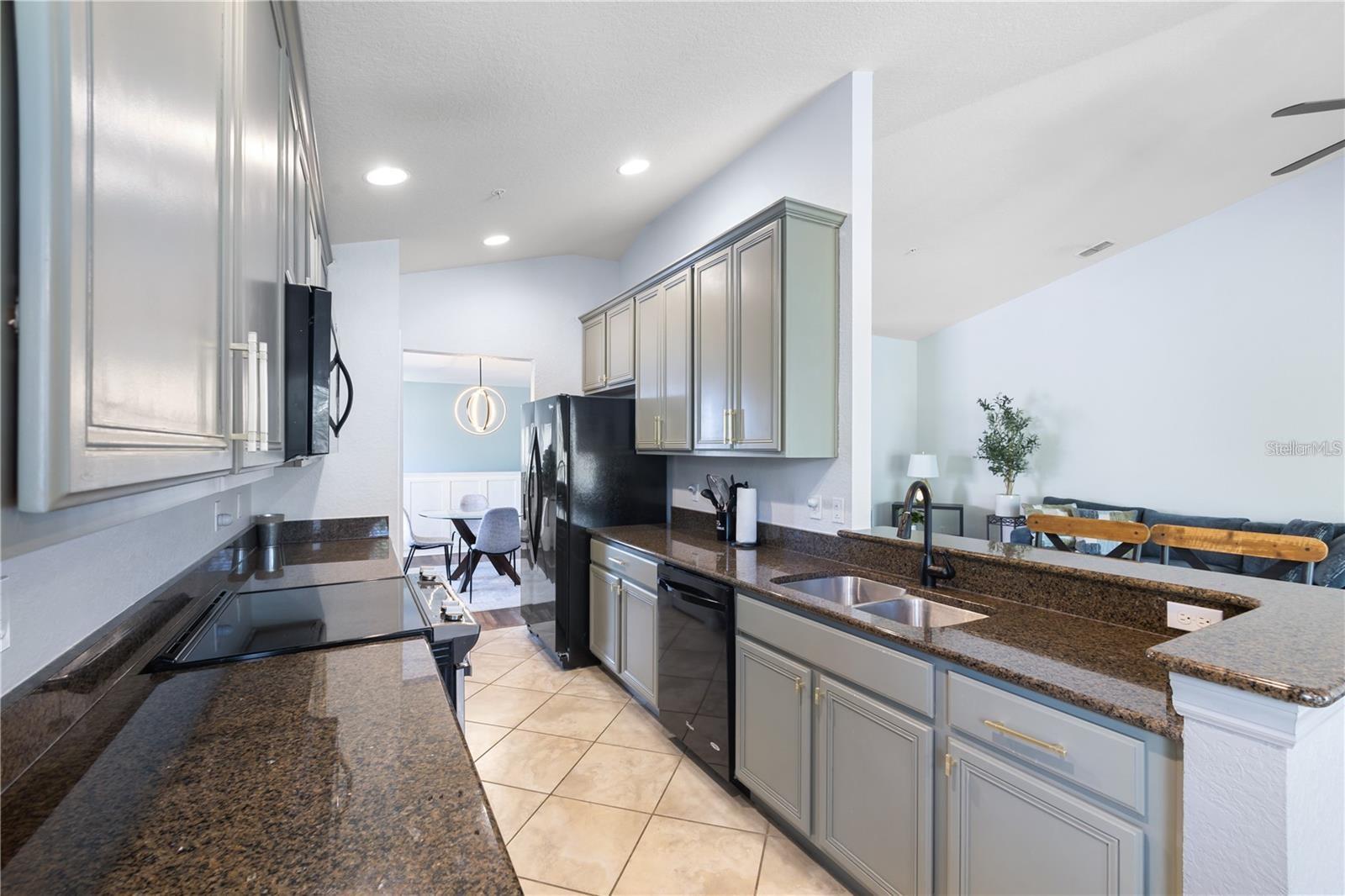 8321 BELLA VIDA CIR #8321, DAVENPORT, FL, 33896