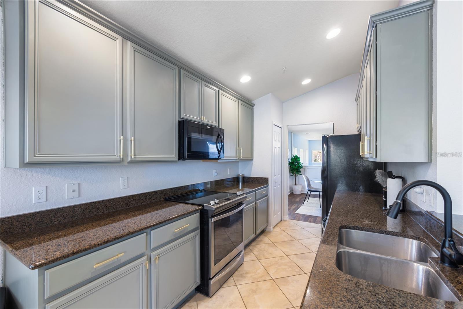 8321 BELLA VIDA CIR #8321, DAVENPORT, FL, 33896
