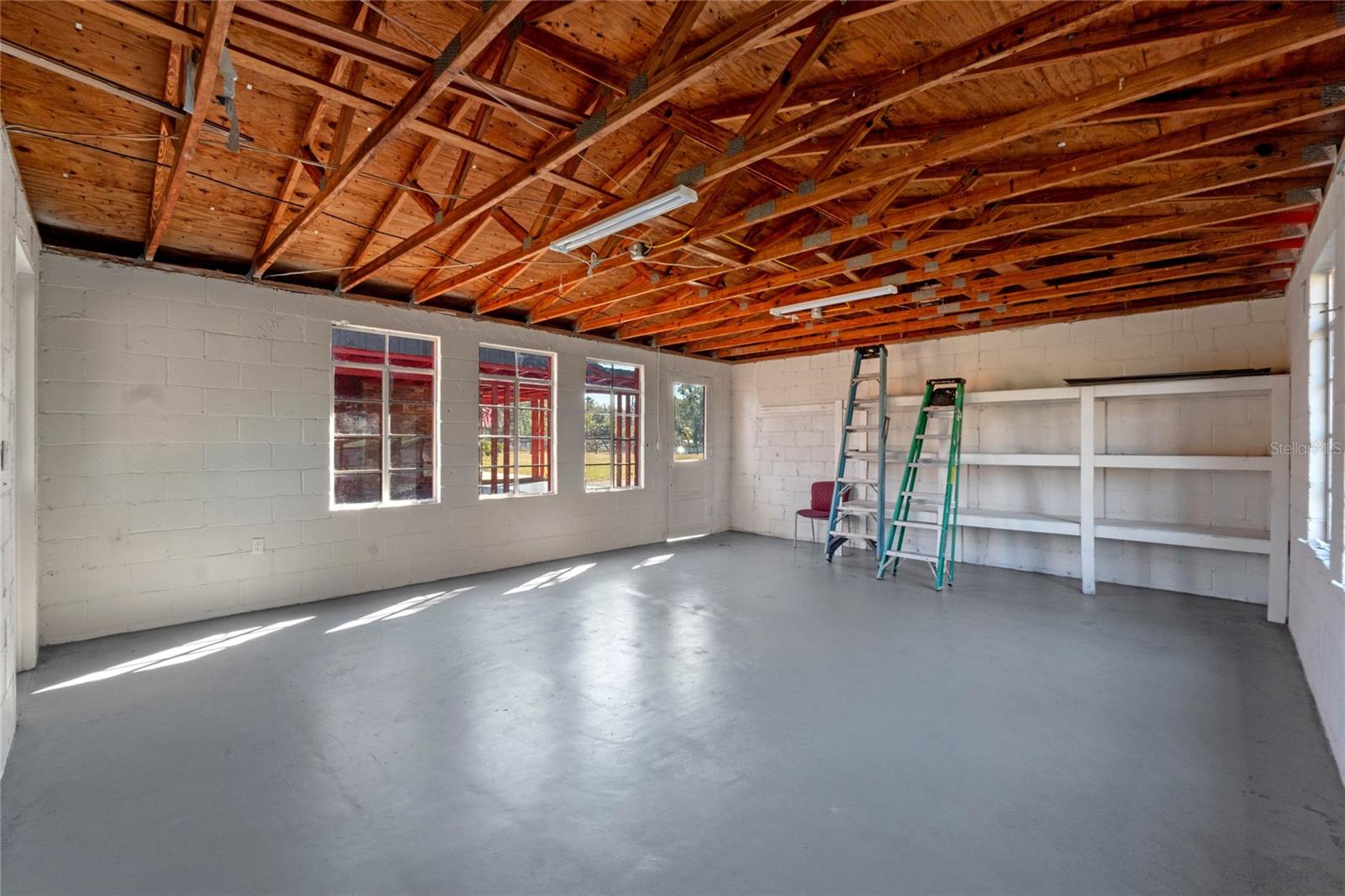 274 W KINGS HWY, CENTER HILL, FL, 33514