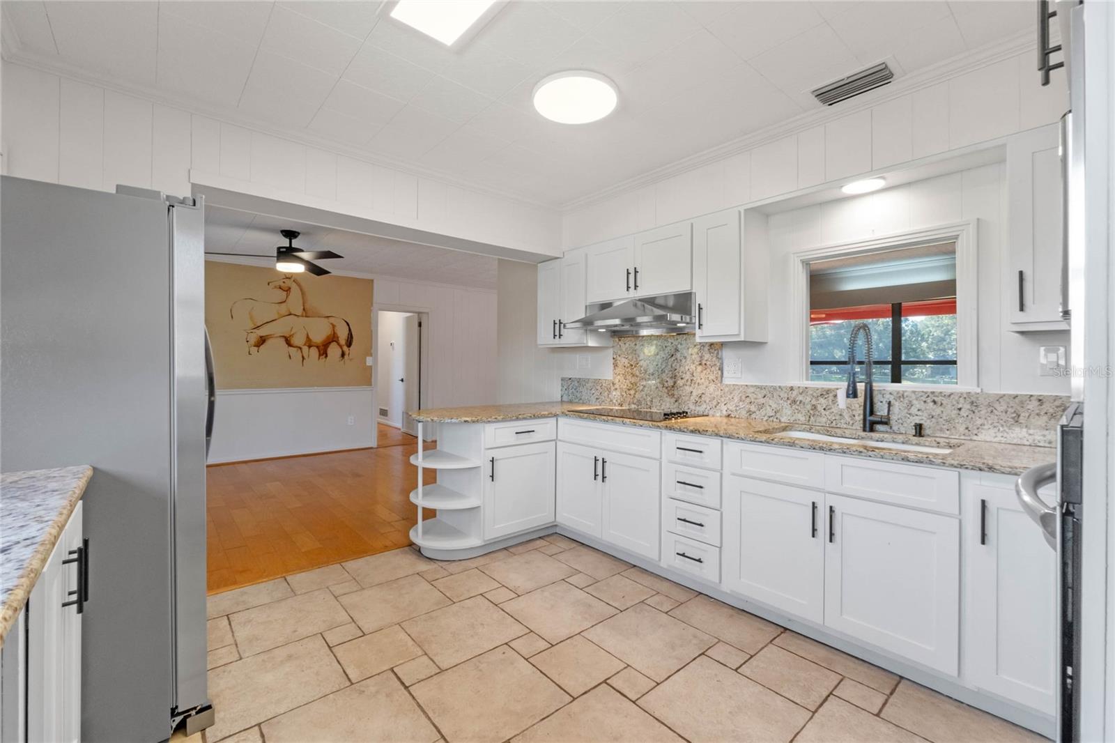 274 W KINGS HWY, CENTER HILL, FL, 33514