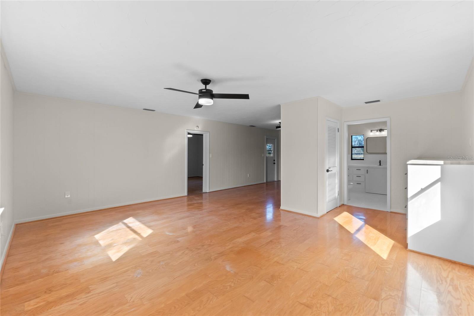 274 W KINGS HWY, CENTER HILL, FL, 33514