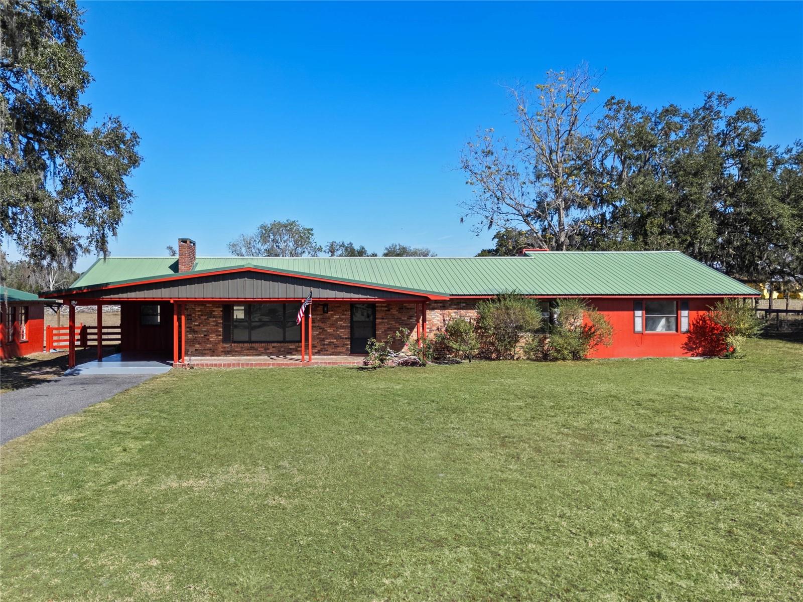 274 W KINGS HWY, CENTER HILL, FL, 33514